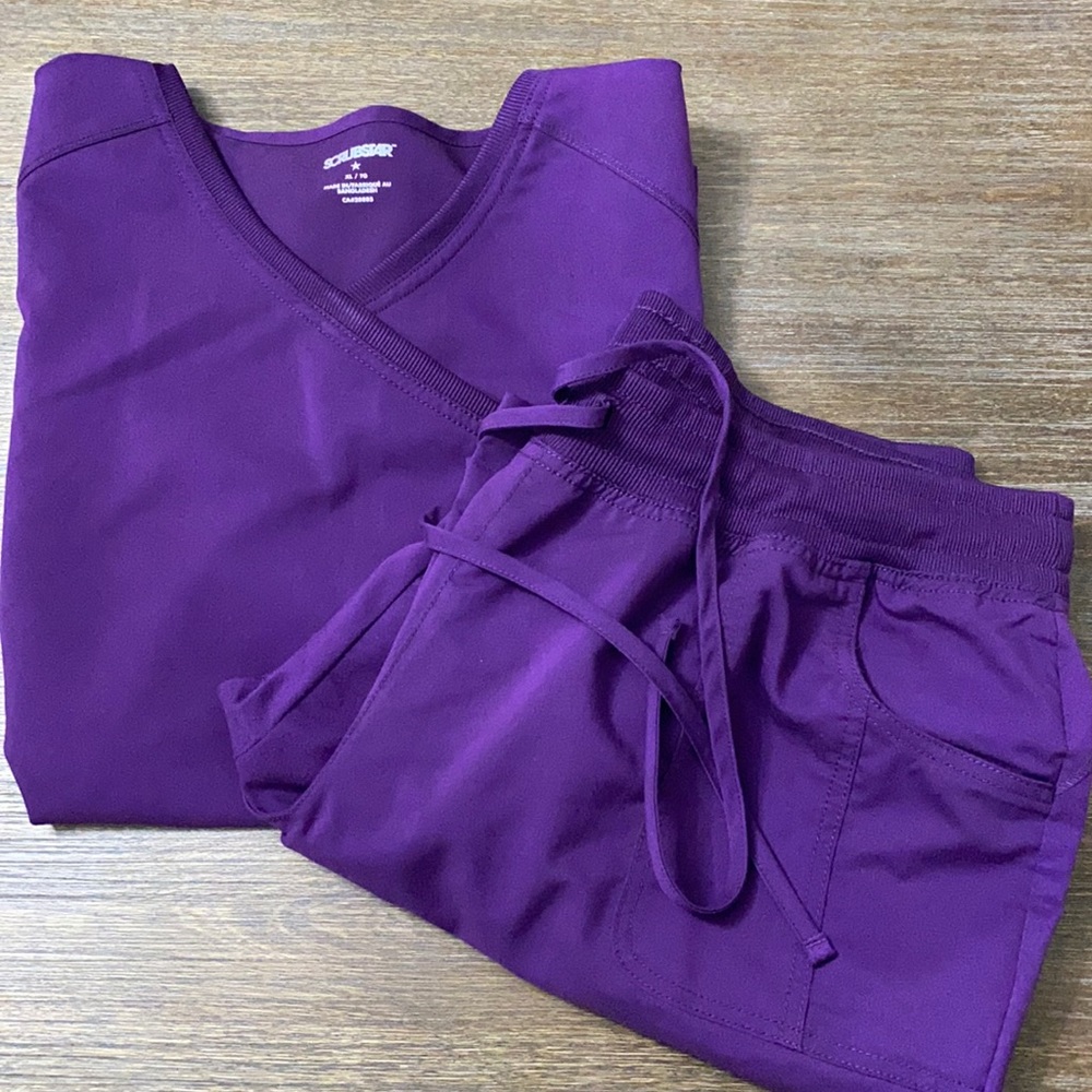 Brand New Scrubstar set